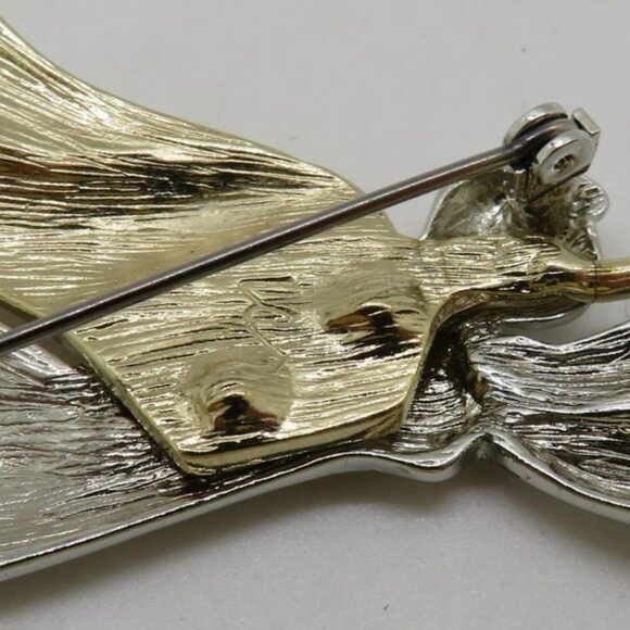 Liz Claiborne Angel Brooch Gold Silver Tones Flying Trumpet 2.5" Pin  Two Tone - Picture 6 of 6